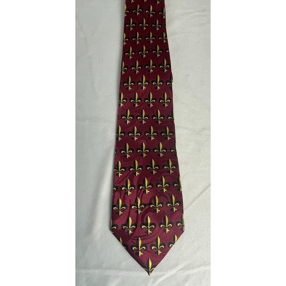 STEVEN HARRIS HANDMADE FLEUR DE LIS NECKTIE BURGUNDY RED GOLD BLACK POLYESTER TI
